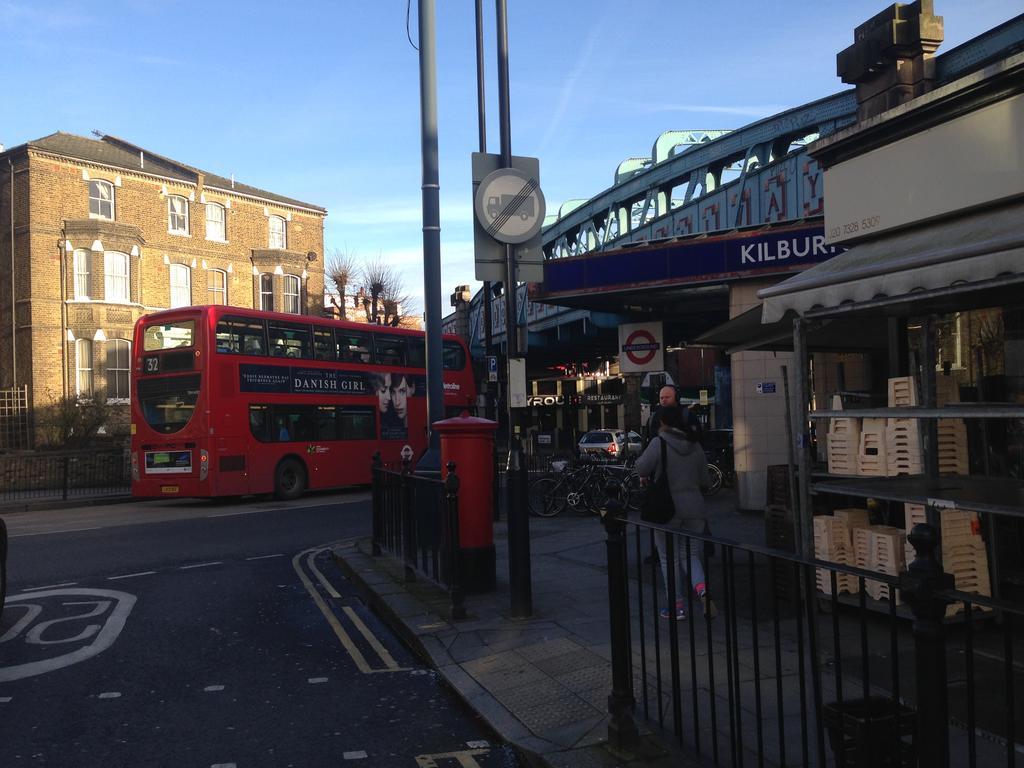 Great 2 Bedrooms Apartment 15 Mins From The Centre Londres Quarto foto